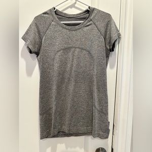 LuluLemon Swiftly Tech Short Sleeve shirt. Gray. Size 10. Great condition